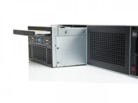 HPE - Compartimento do drive de armazenamento - Universal Media Bay - SATA 6Gb/s / SAS 12Gb/s / PCIe - para Nimble Storage dHCI Large Solution with HPE ProLiant DL380 Gen10, ProLiant DL380 Gen10