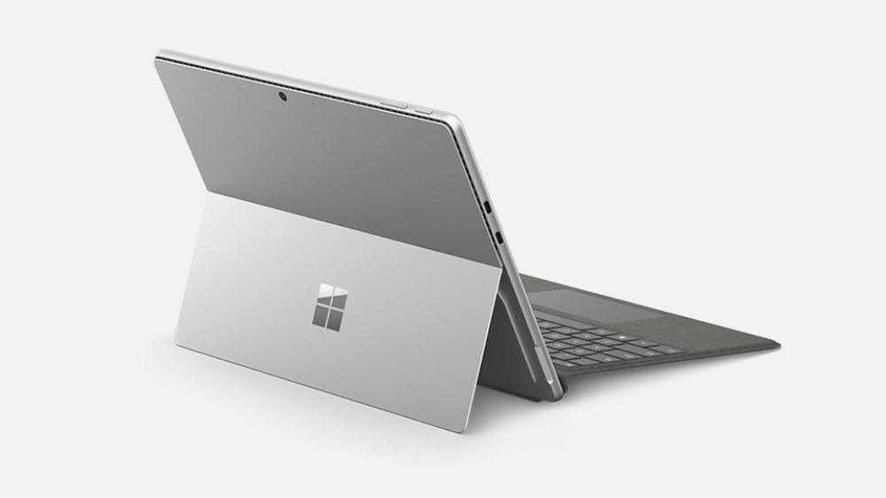 Microsoft Surface Pro 9 - I7 1265U / 32GB RAM / 1TB SSD / 13
