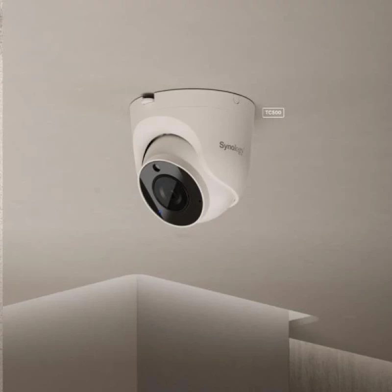 Câmara Synology TC500 Alimentada por IA para Vigilância Inteligente Integrada