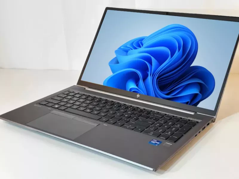 Portátil HP ZBook Firefly G8 - Intel I7 1185G7 / NVIDIA Quadro T500 4GB GDDR6 / 16GB RAM / 512GB SSD / 15.6" / Windows 11 Pro - Recondicionado Grade A